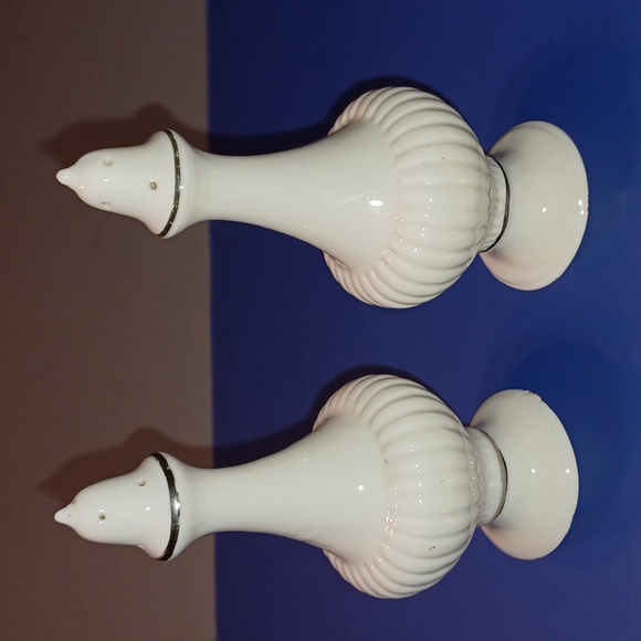Vintage Lenox Essex Salt & Pepper Shaker Set - Picture 1 of 14